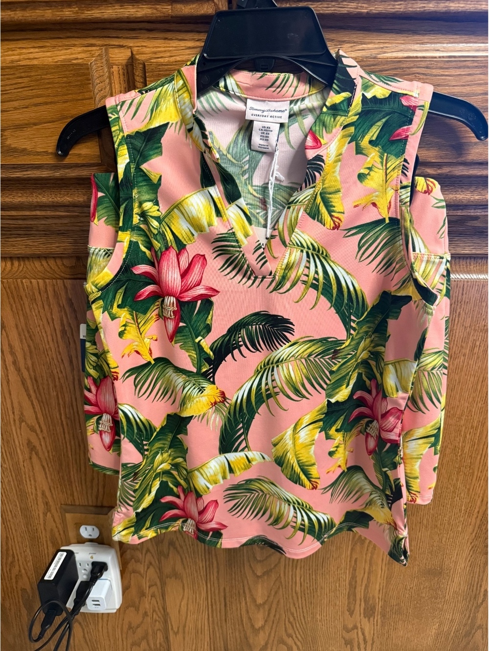 NWT Tommy Bahama Everyday Active 2-Piece Tropical Skirt & Top Set Pink Size XS - Picture 2 of 5